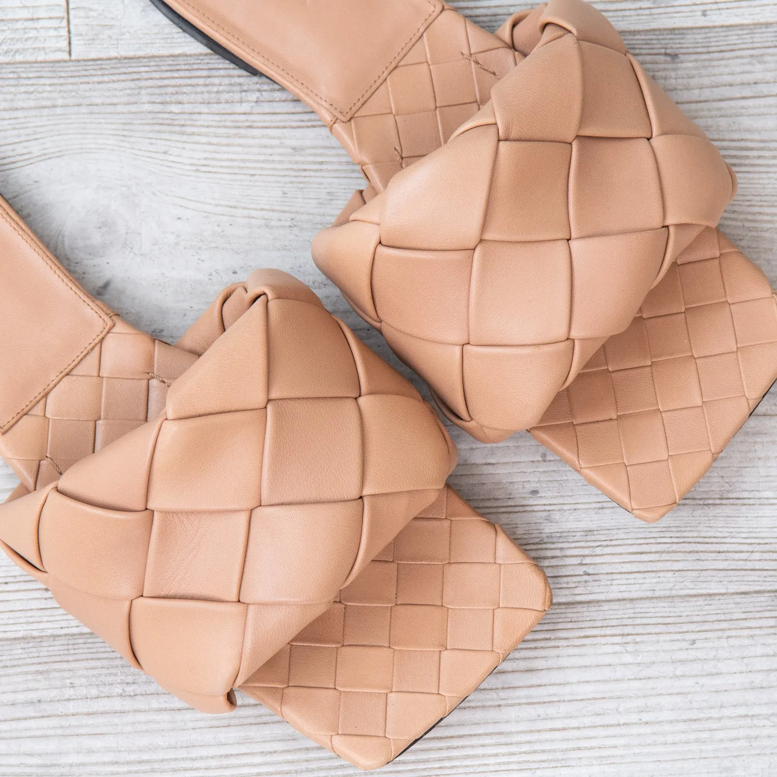 Bottega Veneta Intrecciato Slide Sandals