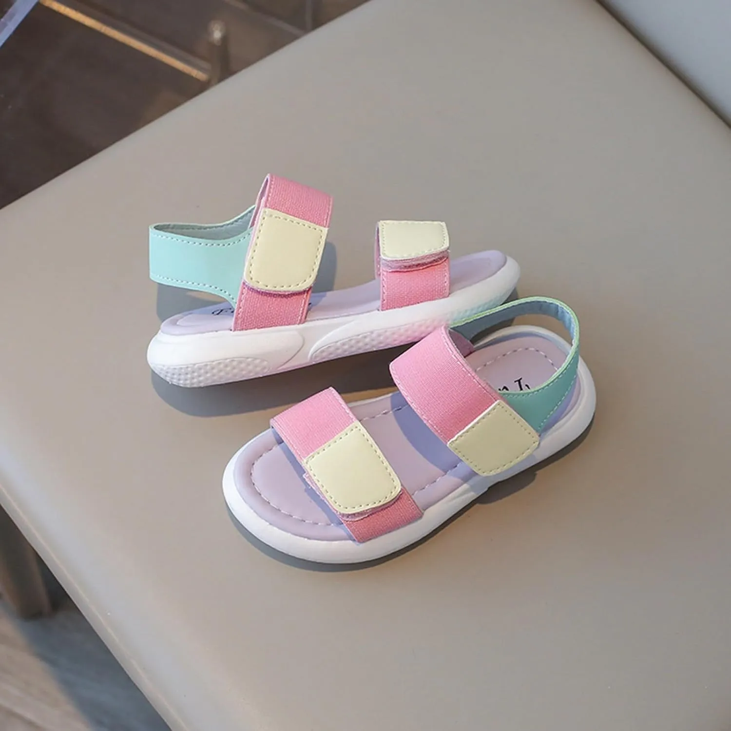 Classic Open Toe Flat Sandals Girls Comfortable Sandals Summer New Soft Soled Beach Open Toed Shoes