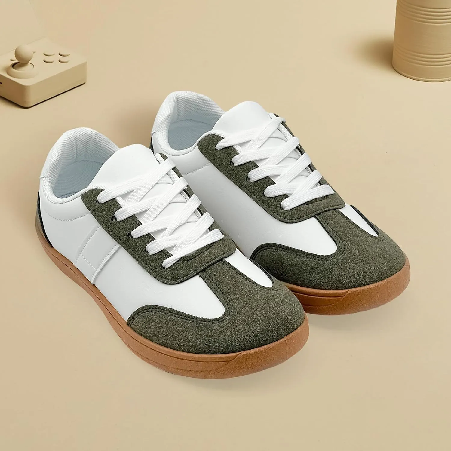 Fashion Sneakers for Women Men, Classic Casual Retro Trainer Shoes Low-Top Comfortable Breathable Walking Flat Tennis Shoes