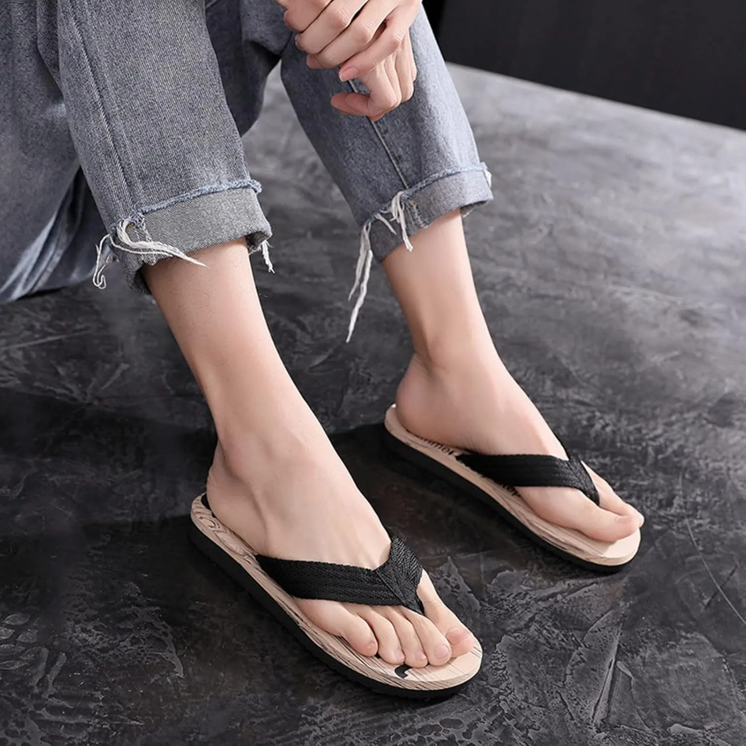 Flip Flop For Men Beach Yoga Mat Soft and Supportive Water Sandals Summer Arch Support Outdoor Comfort Slippers