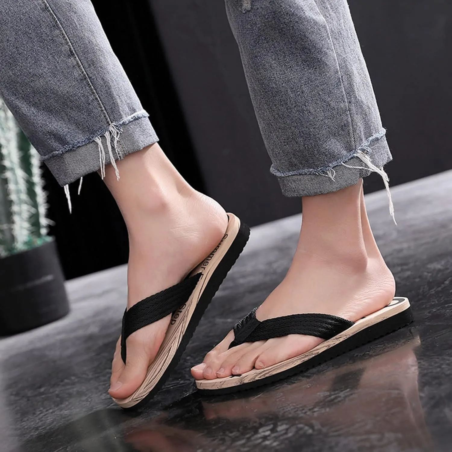 Flip Flop For Men Beach Yoga Mat Soft and Supportive Water Sandals Summer Arch Support Outdoor Comfort Slippers