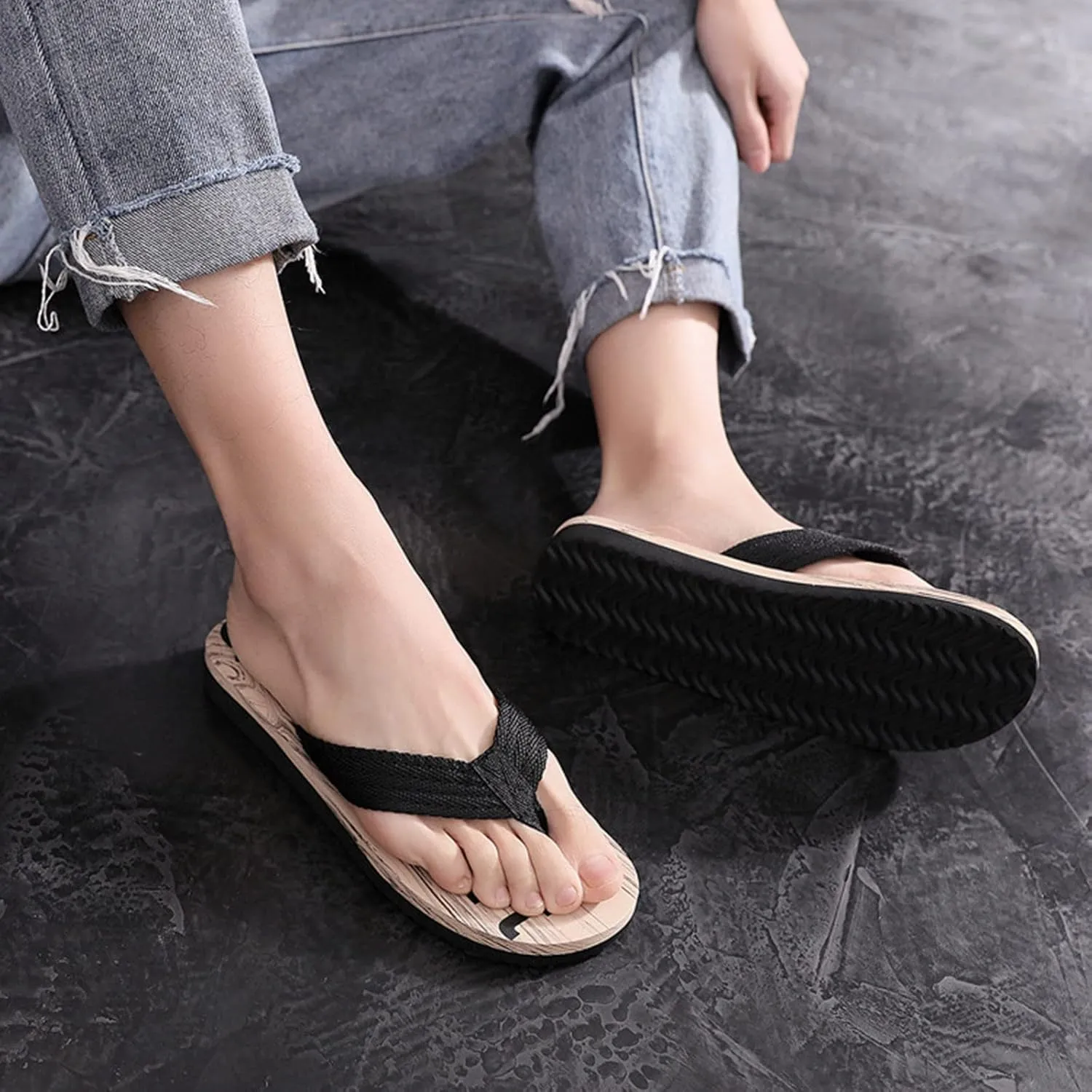 Flip Flop For Men Beach Yoga Mat Soft and Supportive Water Sandals Summer Arch Support Outdoor Comfort Slippers
