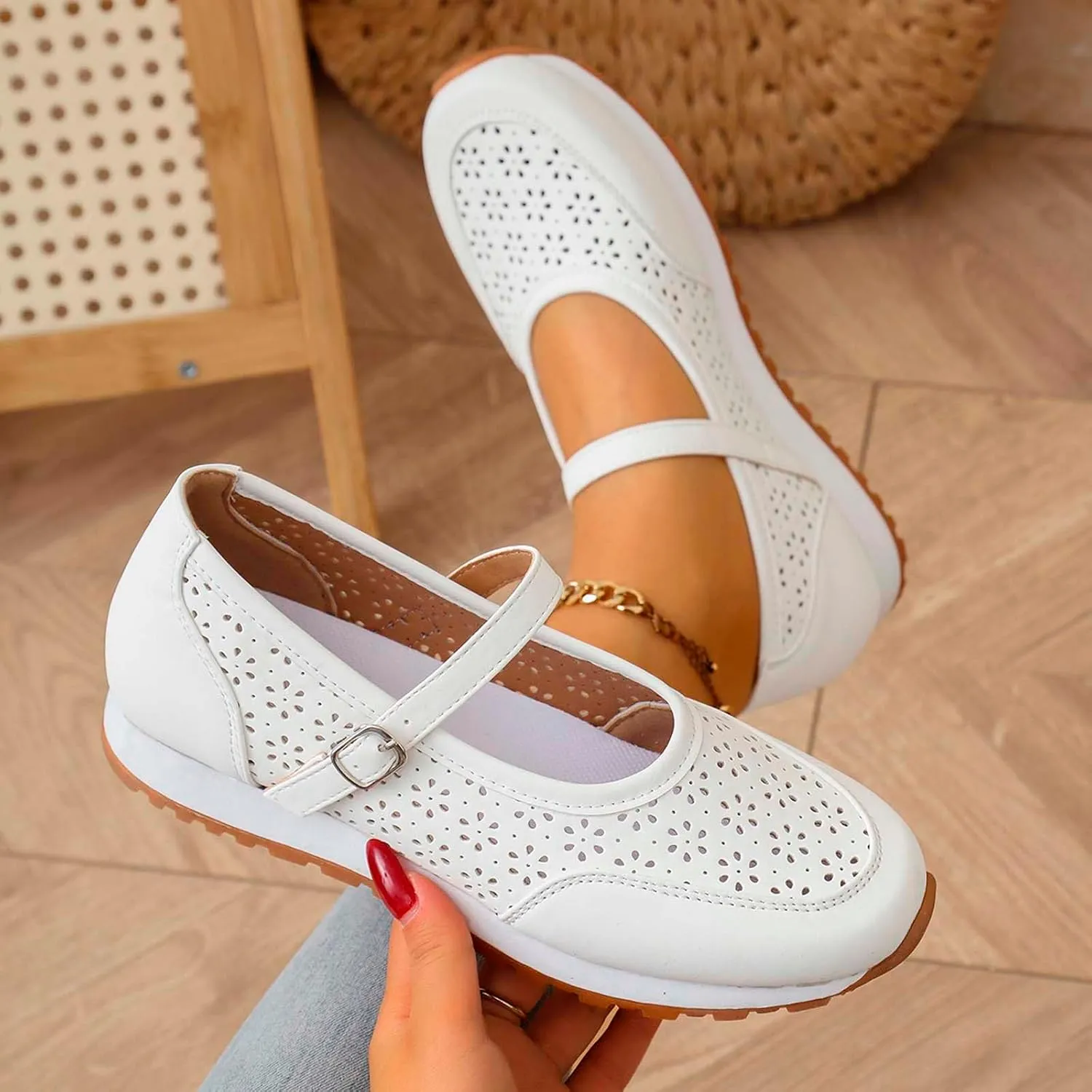 Leisure Women's Soft Sole Non Slip Flat Breathable Buckle Strap Lazy Shoes Womens Dressy Casual Shoes