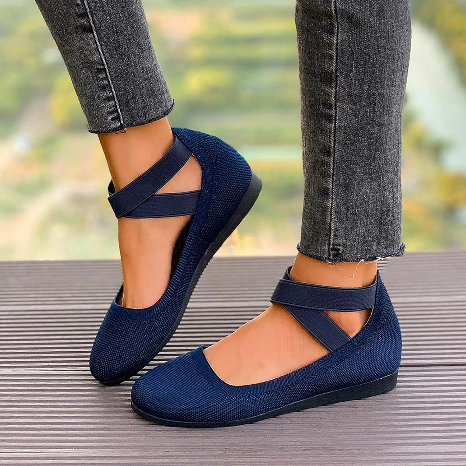 Mesh Flat Shoes Women Breathable Comfortable Shoes Casual Low-Heel Shoes Solid Fashion Shoes Plus Size Travel Shoes
