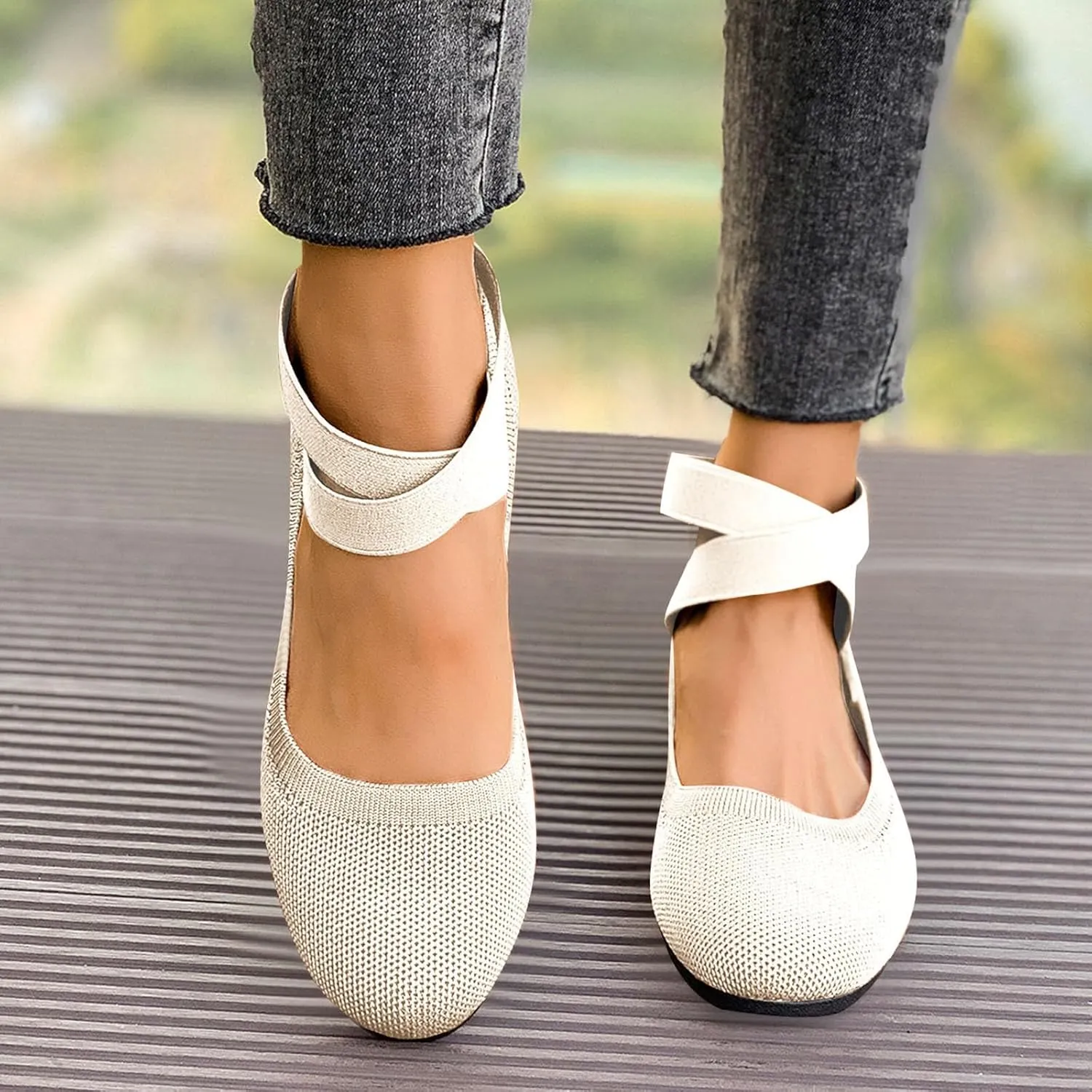 Mesh Flat Shoes Women Breathable Comfortable Shoes Casual Low-Heel Shoes Solid Fashion Shoes Plus Size Travel Shoes