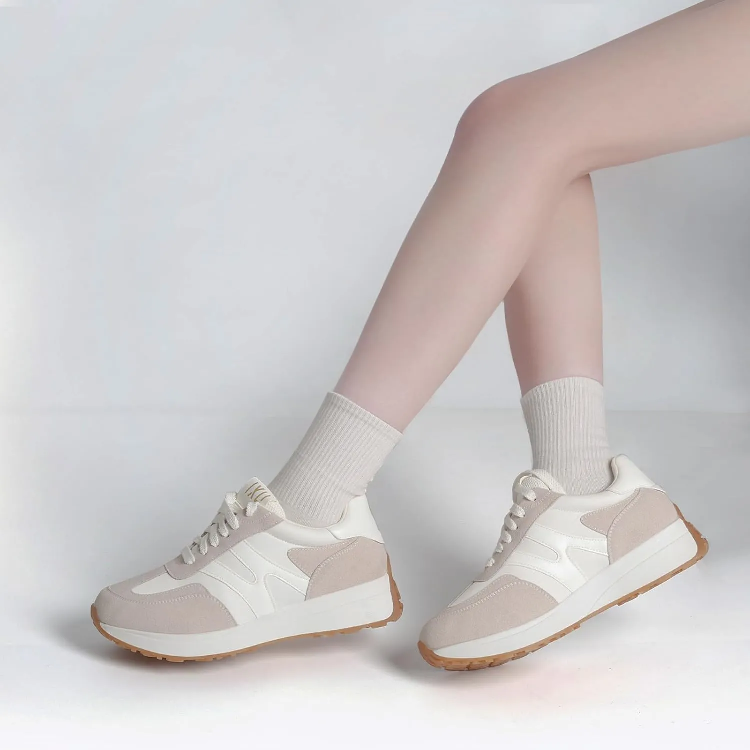 Wide Toe Box Shoes Women Wide Fashion Sneakers Comfortable Casual Walking Non-Slip Memory Foam Tennis Shoes Genuine Suede Sneakers