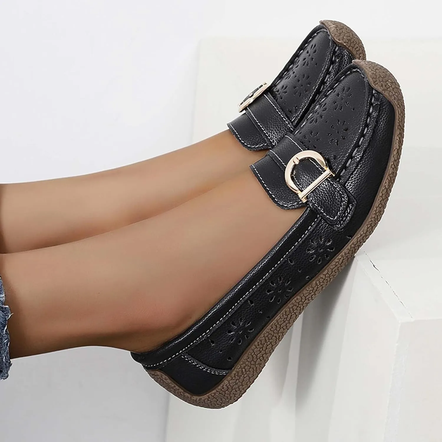 Women's Casual Comfortable Slip On Flat Shoes Breathable Soft Sole Loafers for Walking Driving Everyday Wear with Jeans Skirts