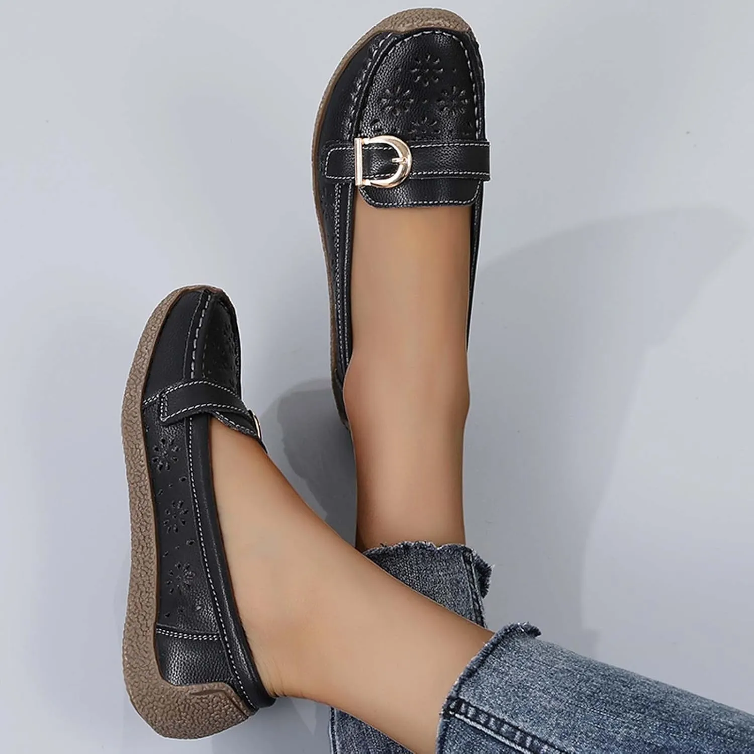 Women's Casual Comfortable Slip On Flat Shoes Breathable Soft Sole Loafers for Walking Driving Everyday Wear with Jeans Skirts