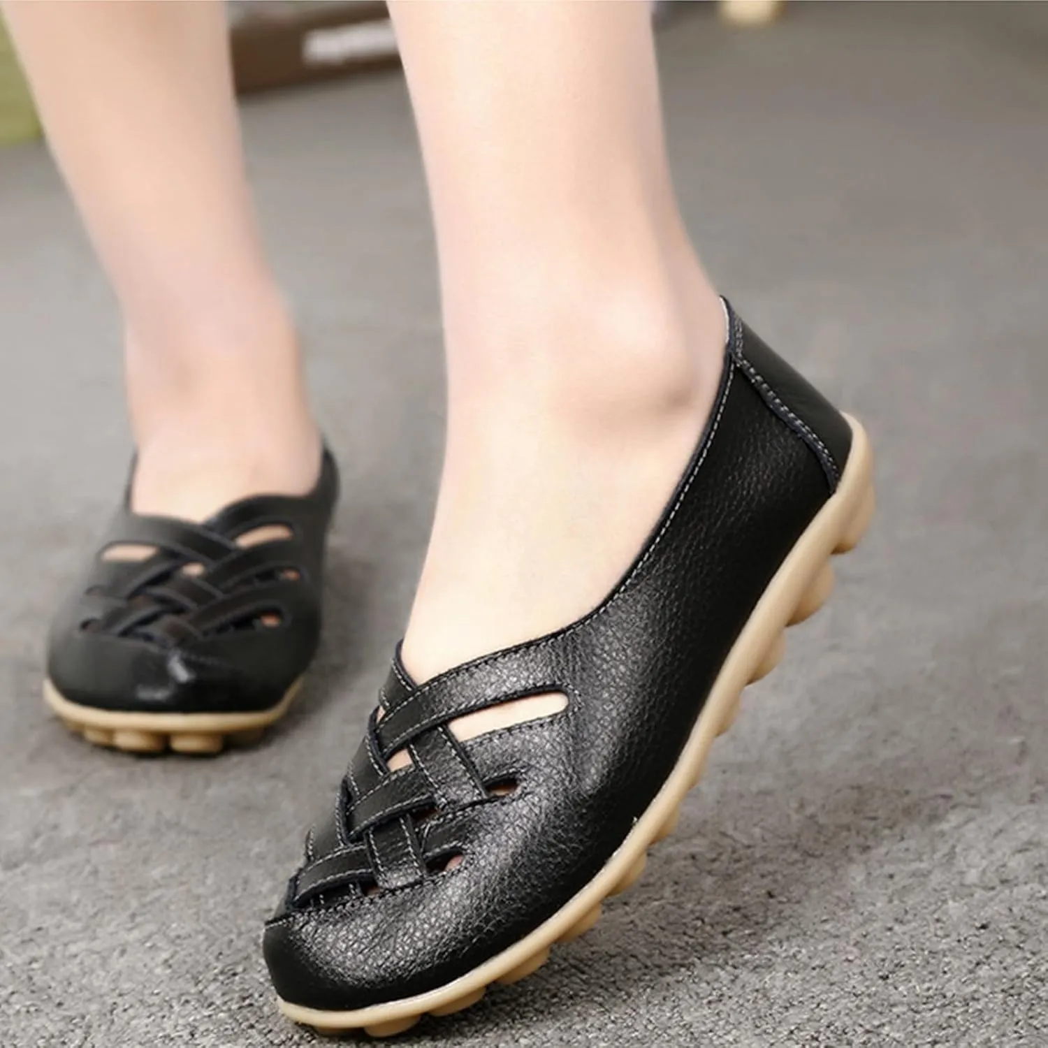 Women's Casual Flat Loafer Comfort Slip On Walking Boat Shoe Lightweight Soft Leather Driving Moccasins Closed Toe Sandals