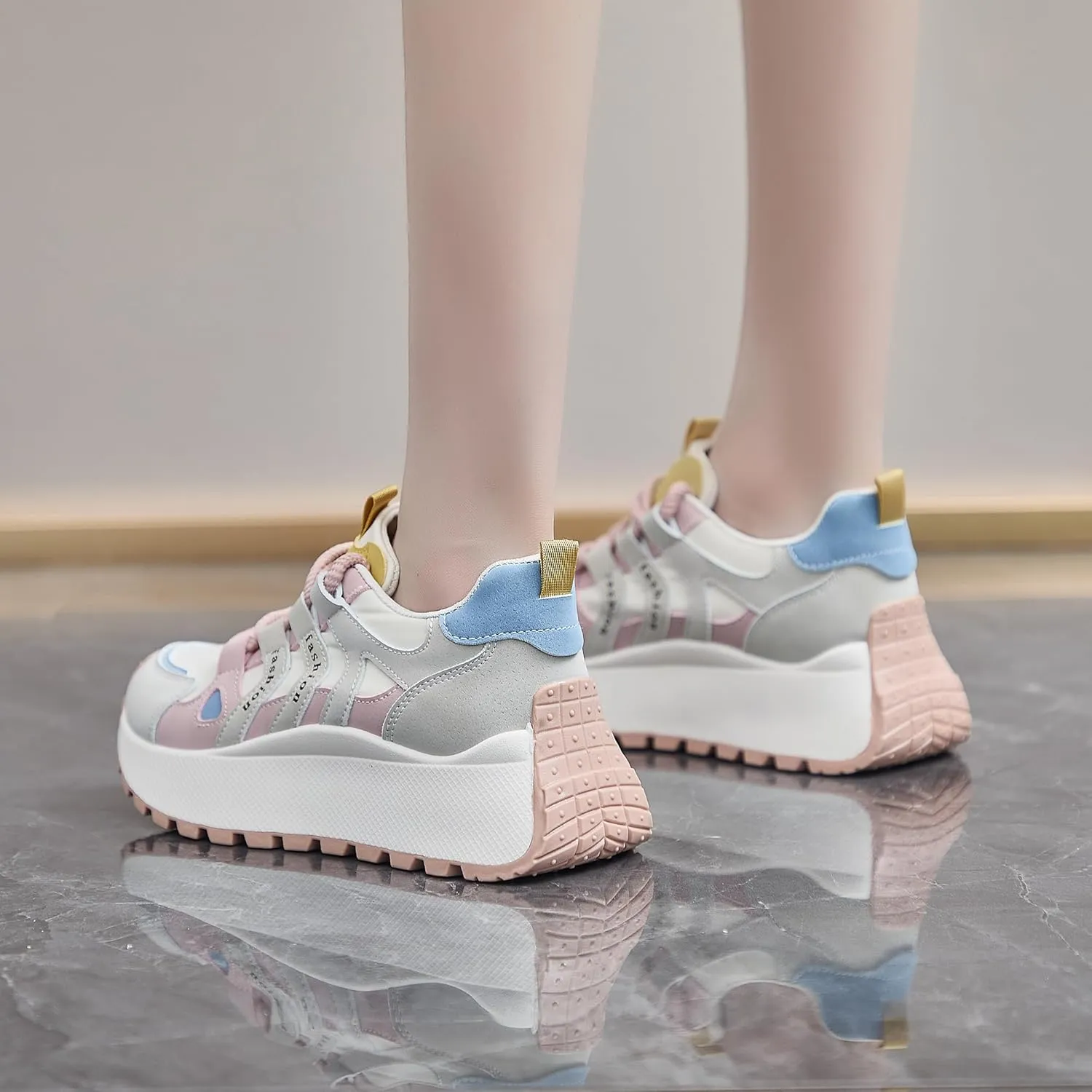 Women's Retro Platform Athletic Shoes Non-Slip Gym & Walking Shoes Lace-Up Breathable Chunky Sneakers