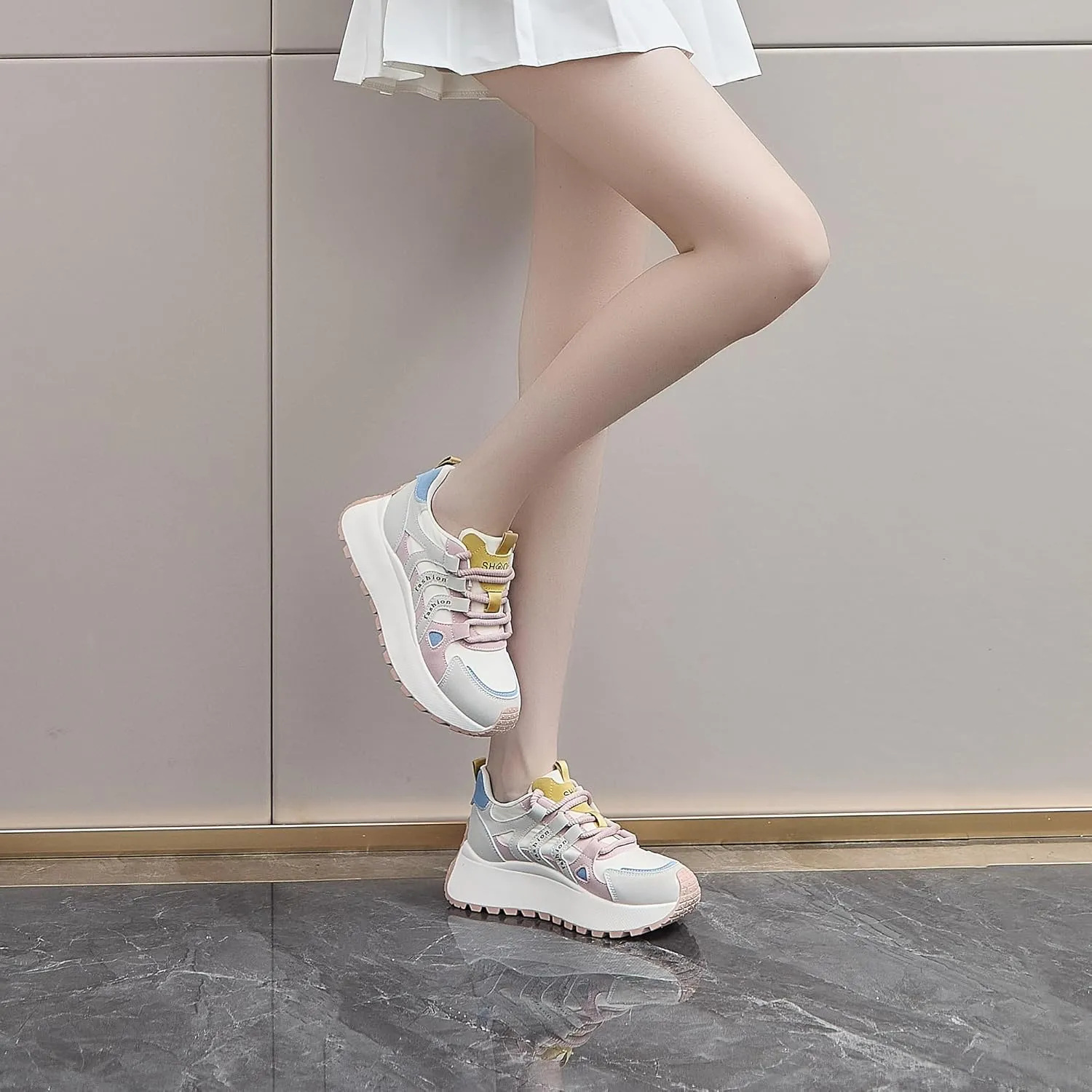 Women's Retro Platform Athletic Shoes Non-Slip Gym & Walking Shoes Lace-Up Breathable Chunky Sneakers